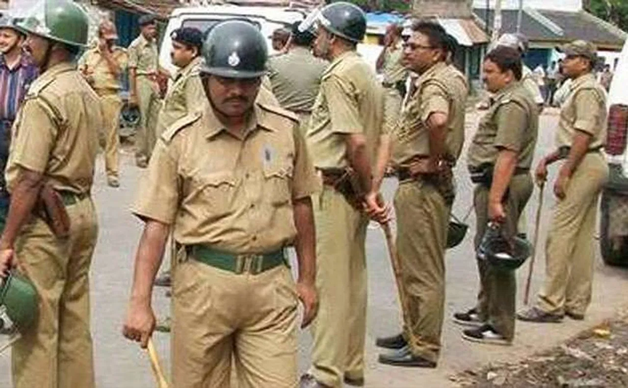 बंगाल में हनुमान जयंती पर पुलिस का लाठीचार्ज, बिना अनुमति निकाली थी रैली