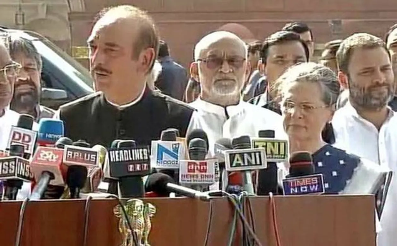 ईवीएम और गोहत्या समेत कई मुद्दों पर विपक्ष ने की राष्ट्रपति से मोदी सरकार की शिकायत