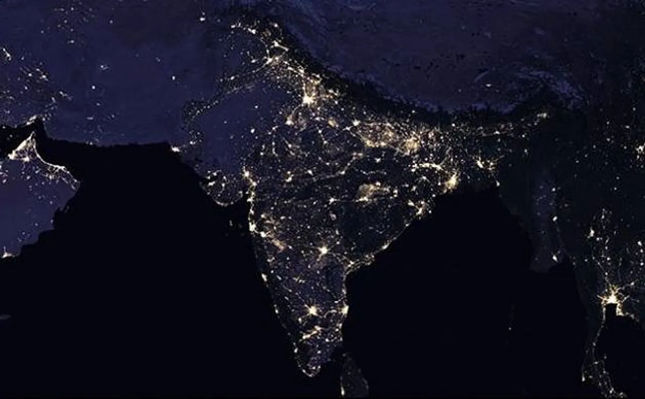2012 vs 2016 : नासा ने जारी की भारत की बेहद खूबसूरत तस्वीरें