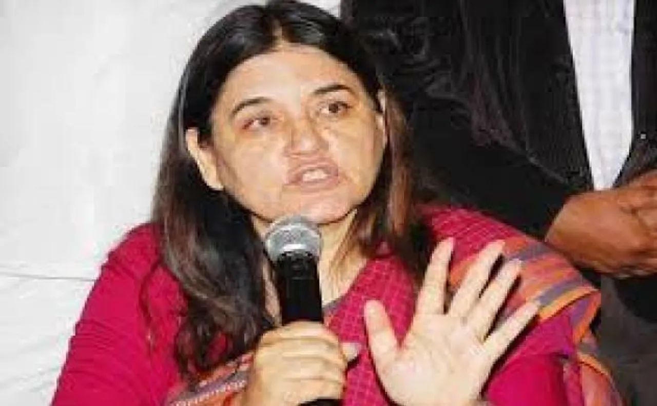 मेनका गांधी का बयान, जाति प्रमाणपत्र बनवाने में पिता का नाम हो वैकल्पिक