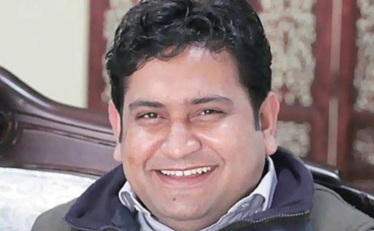 बीजेपी ने सवित्रा खत्री को किया बर्खास्त, सेक्स सीडी कांड में फंसे आप नेता संदीप के साथ प्रचार पड़ा महंगा