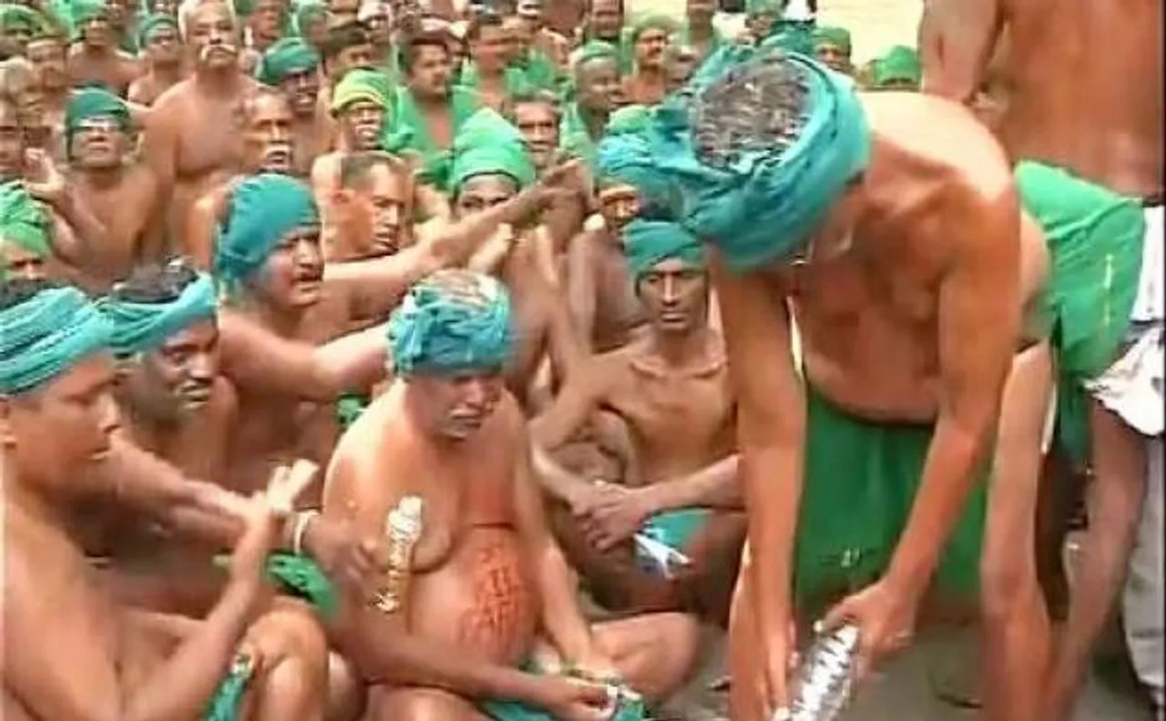 कर्ज़ माफी के लिए तमिलनाडु के किसानों ने जंतर मंतर पर यूरीन पीकर किया प्रदर्शन, चेताया- नहीं माने तो रविवार को खाएंगे मल