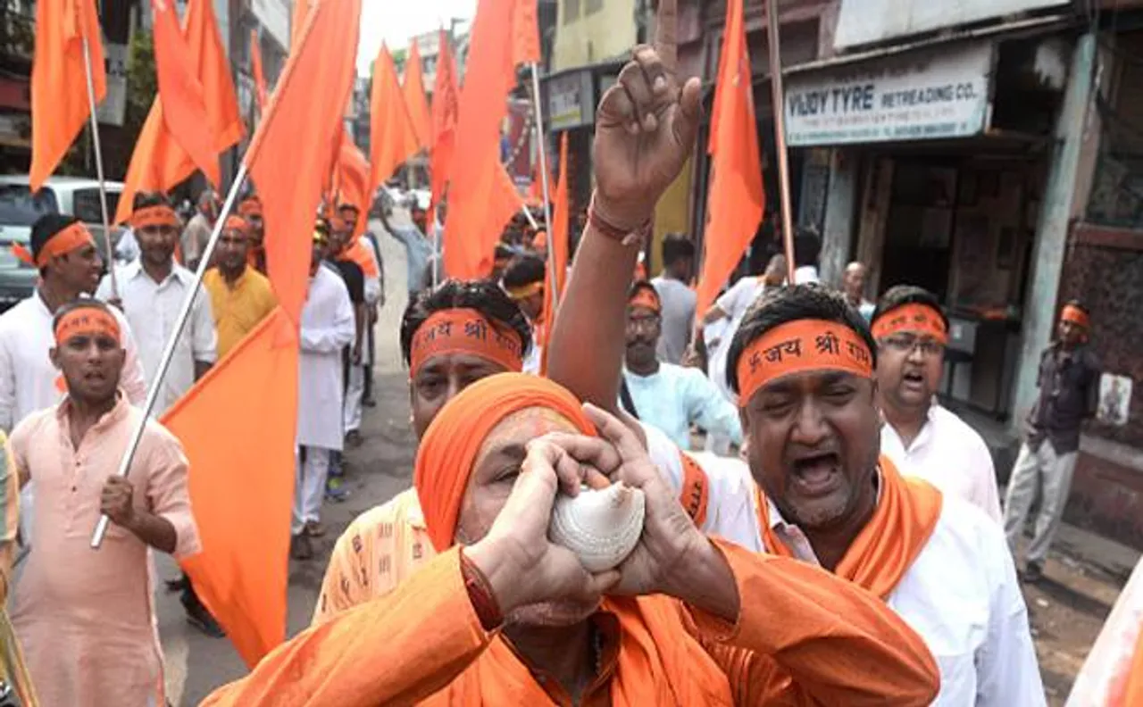 उत्तर प्रदेश: अयोध्या विवादित परिसर में साधु के ‘त्रिशूल’ लेकर जाने पर उठे सवाल