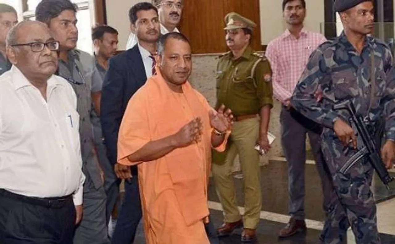 उत्तर प्रदेश: योगी सरकार ने किये 84 IAS अधिकारियों के तबादले