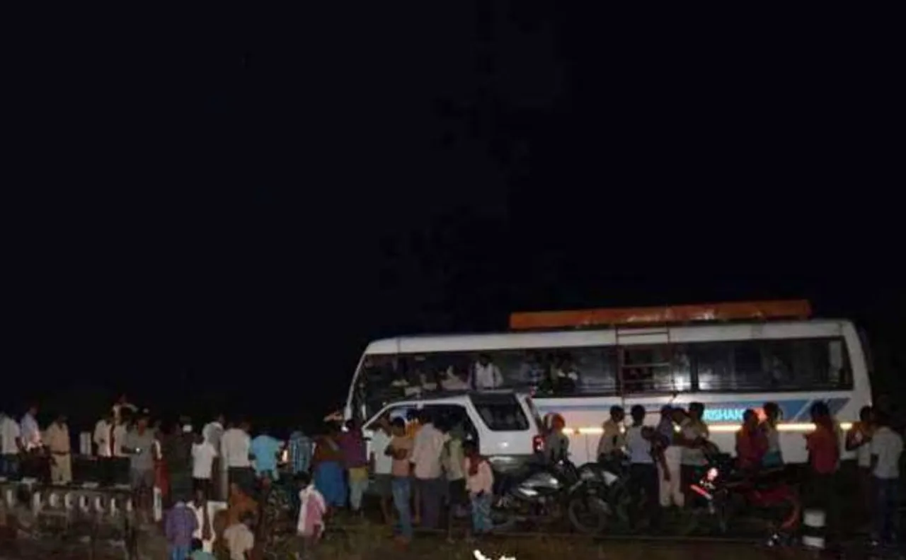 बिहार: मालगाड़ी की चपेट में आकर 8 लोगों की मौत, आधा दर्जन से ज्यादा घायल