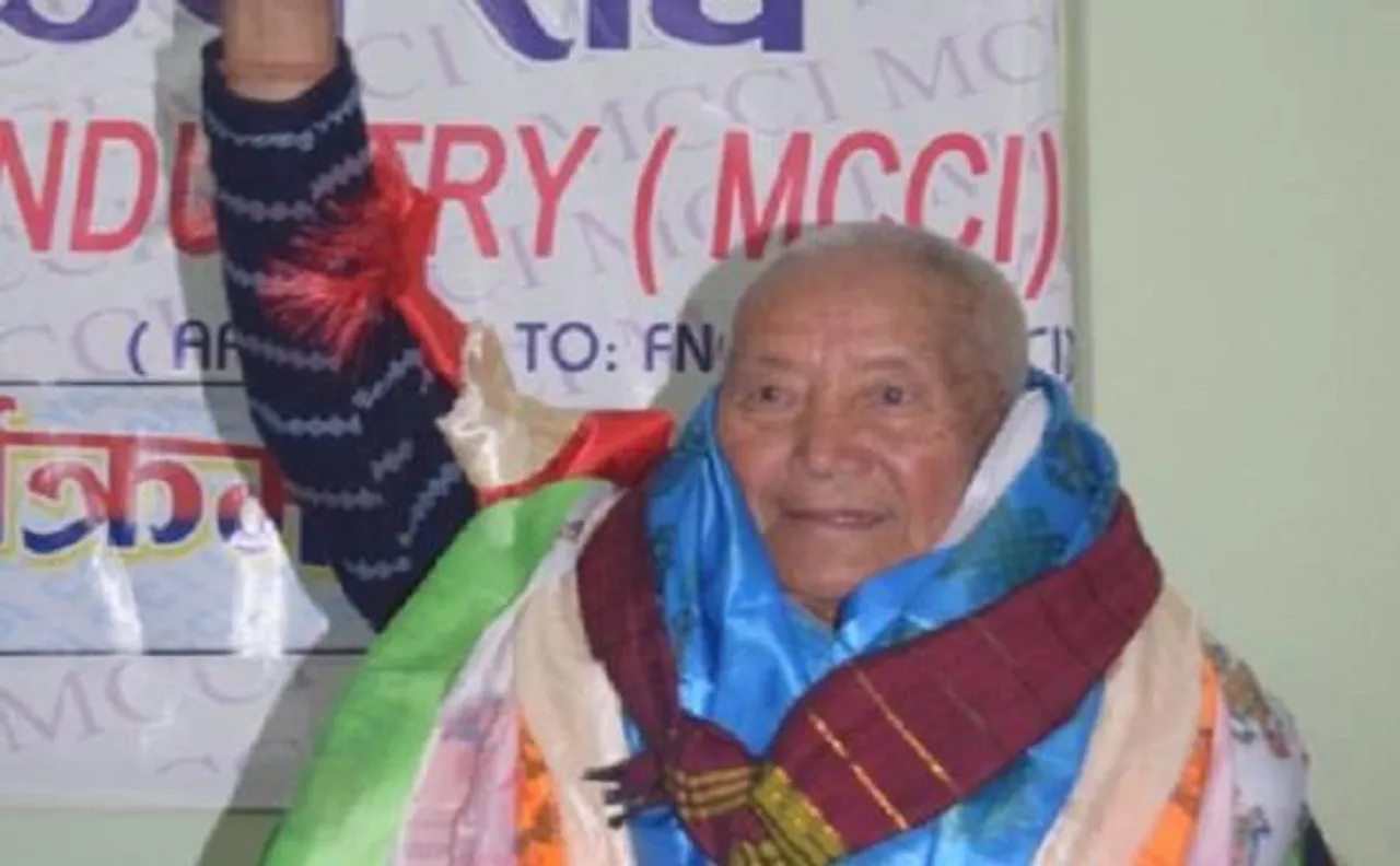 नेपाल के 86 वर्षीय पर्वतारोही मीन बहादुर शेरचान की विश्व रिकॉर्ड बनाने के चक्कर में मौत