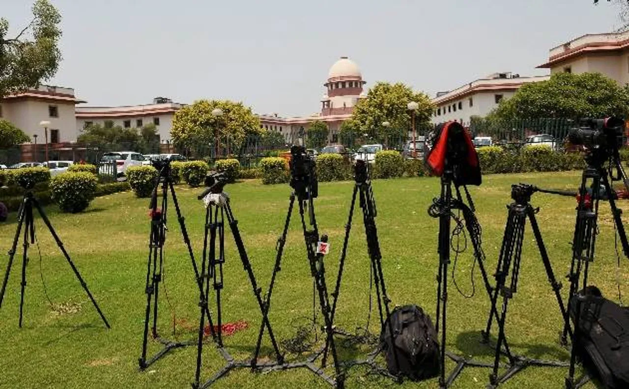 सुप्रीम कोर्ट ने पूछा, क्या तीन तलाक इस्लाम का मूल हिस्सा है