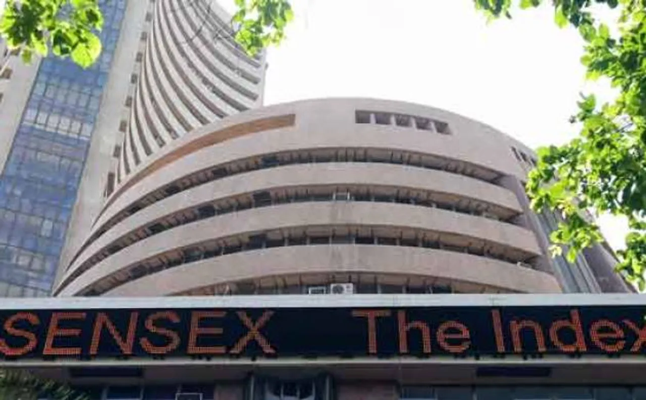 नई ऊंचाई पर पहुंचा शेयर बाज़ार, सेंसेक्स 30500 के हुआ पार, निफ्टी भी 9500 करीब