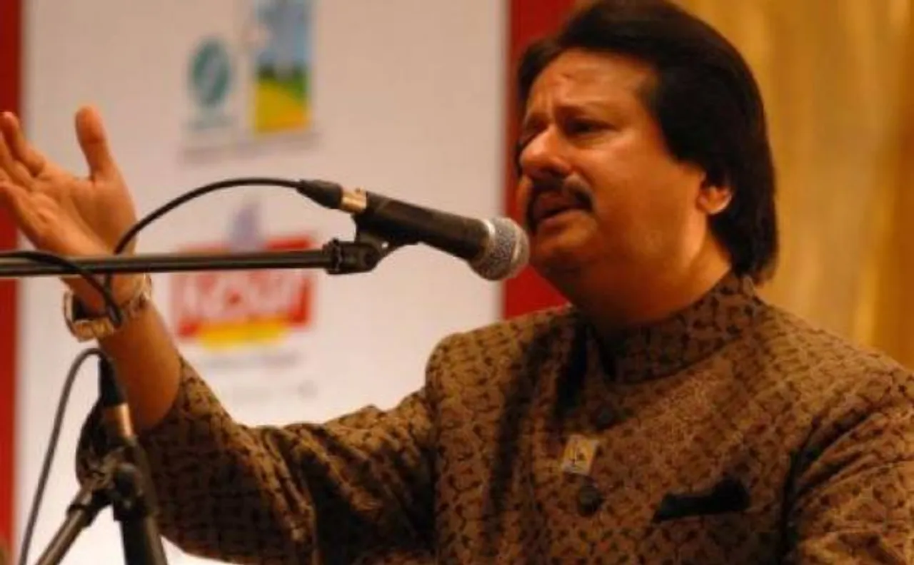 पंकज उधास बर्थडे स्पेशल: 'चांदी जैसा रंग है तेरा' के साथ ये 10 गजलें-गाने सुनकर कोई भी खो जायेगा