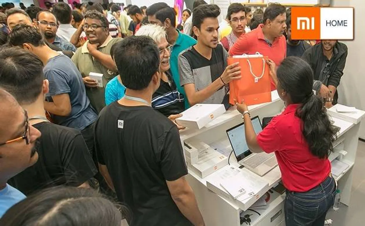XIAOMI के पहले ऑफलाइन स्टोर ने तोड़े बिक्री के सारे रिकॉर्ड, पहले दिन बेचे 5 करोड़ रु के प्रोडक्ट