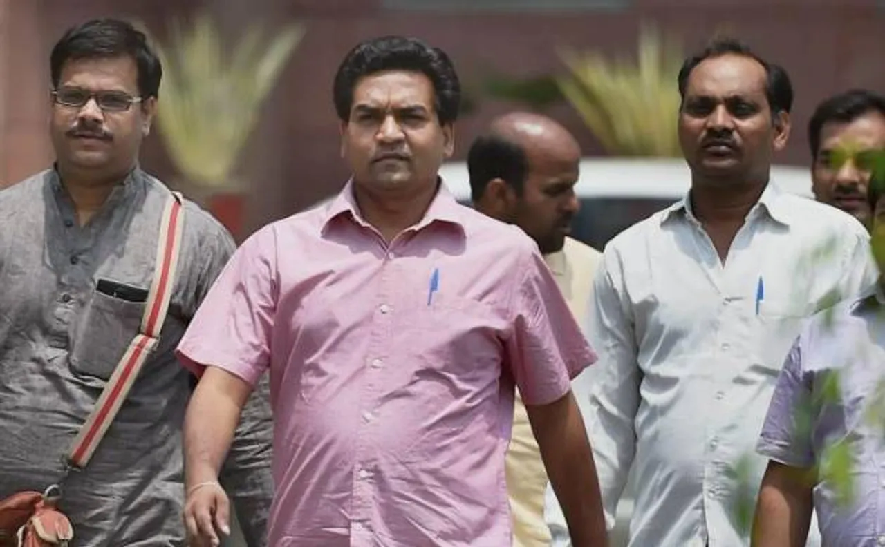 कपिल मिश्रा ने दिल्ली सीएम को दिया नया नाम, कहा- अरविंद 'हवाला' केजरीवाल