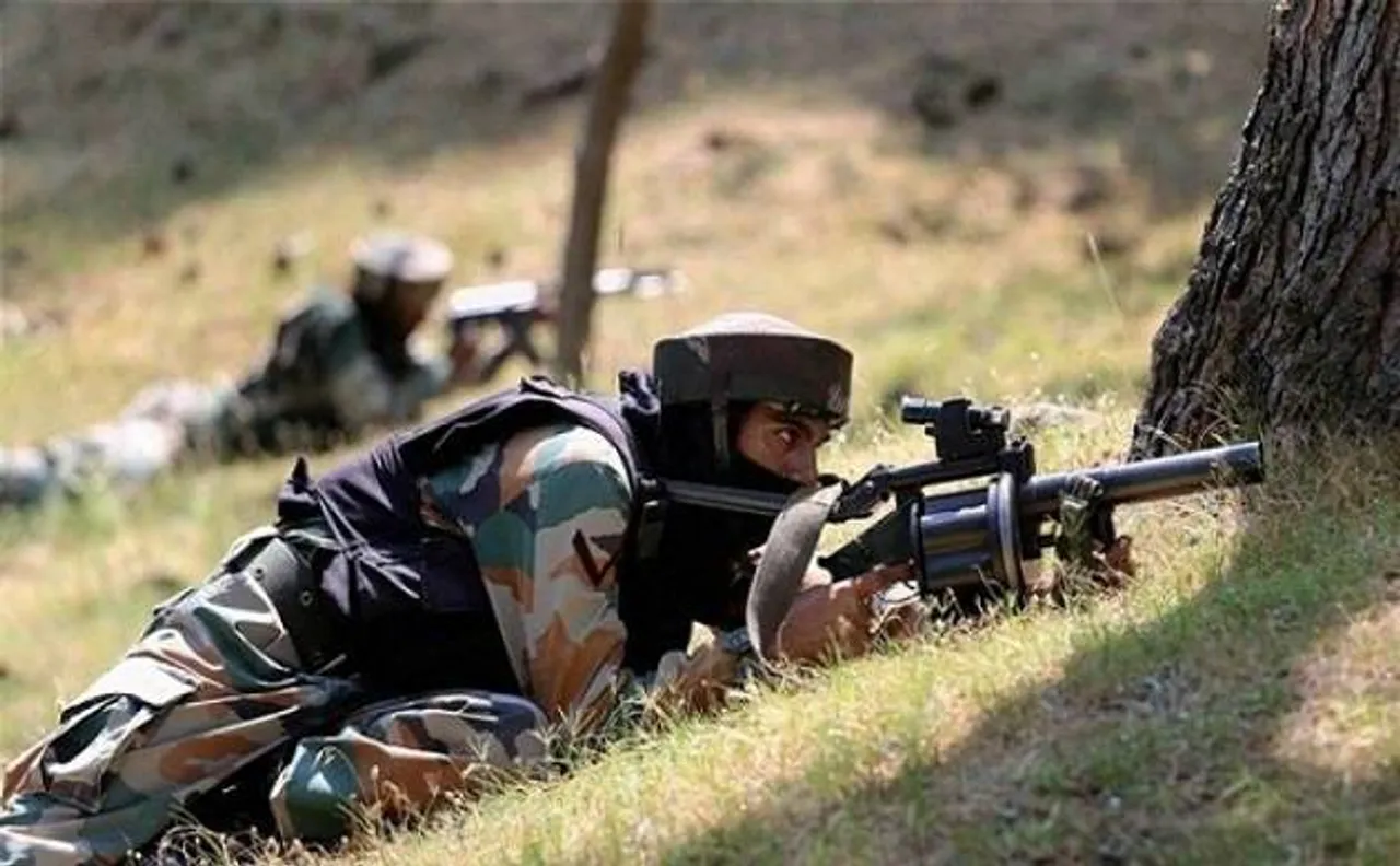 जम्मू-कश्मीरः नियंत्रण रेखा पर घुसपैठ की कोशिश कर रहे 13 आतंकवादी ढेर