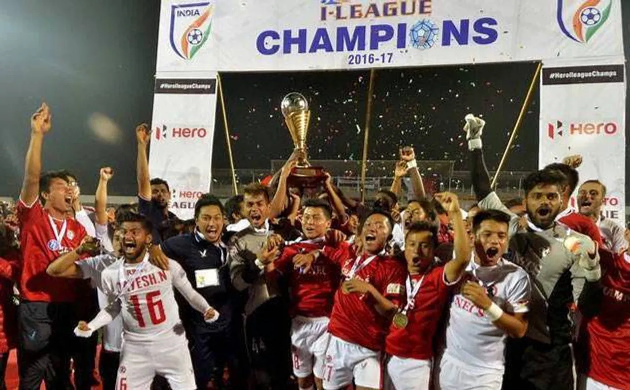 फुटबॉल: इंडियन सुपर लीग में दो नई टीमें, जमशेदपुर और बेंगलुरु करेंगे शिरकत