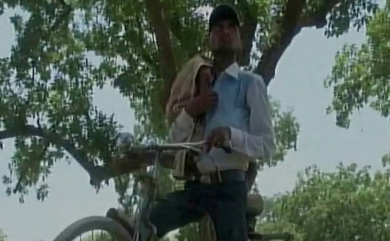 यूपीः 7 महीने की भांजी के शव ले जाने के लिए मामा को नहीं मिली गाड़ी