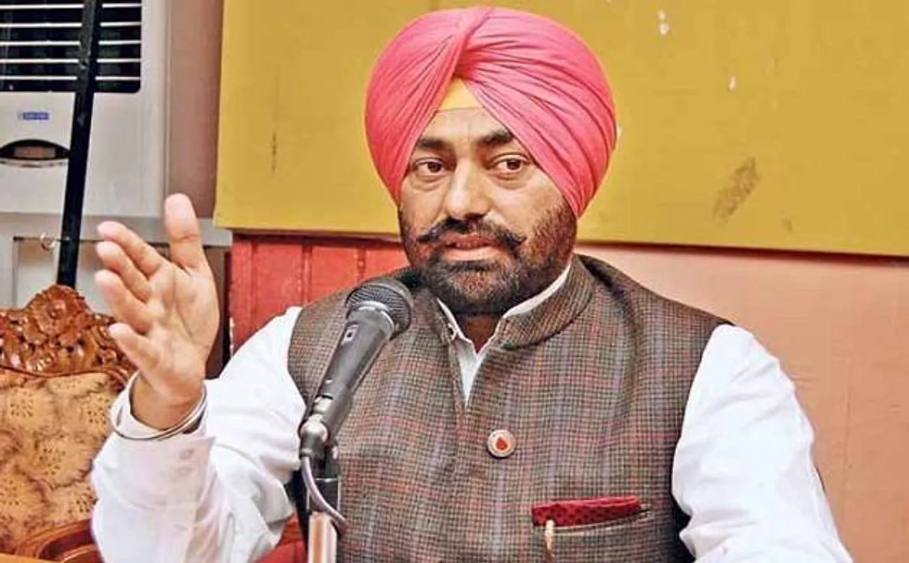 AAP विधायक खैरा ने पंजाब विधानसभा हंगामे का वीडियो फेसबुक पर डाला, सदन से पूरे सत्र के लिए निलंबित