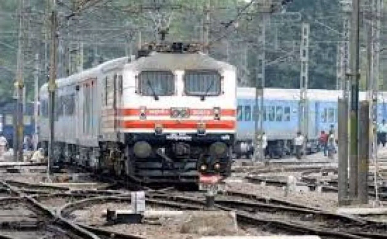 कांउटर से लिया टिकट अब ऑनलाइन कर सकते है कैंसल, जानें कैसे..