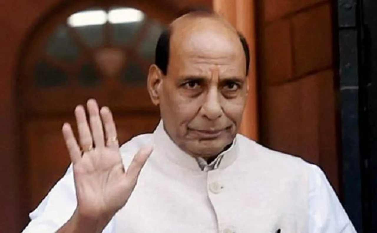 राजनाथ सिंह के पैर में आया फ्रैक्चर, एम्स में चढ़ा प्लास्टर