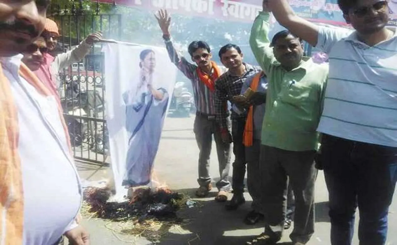 दार्जिलिंग में इंटरनेट सेवाएं बंद, जीजेएम के समर्थकों का प्रदर्शन जारी