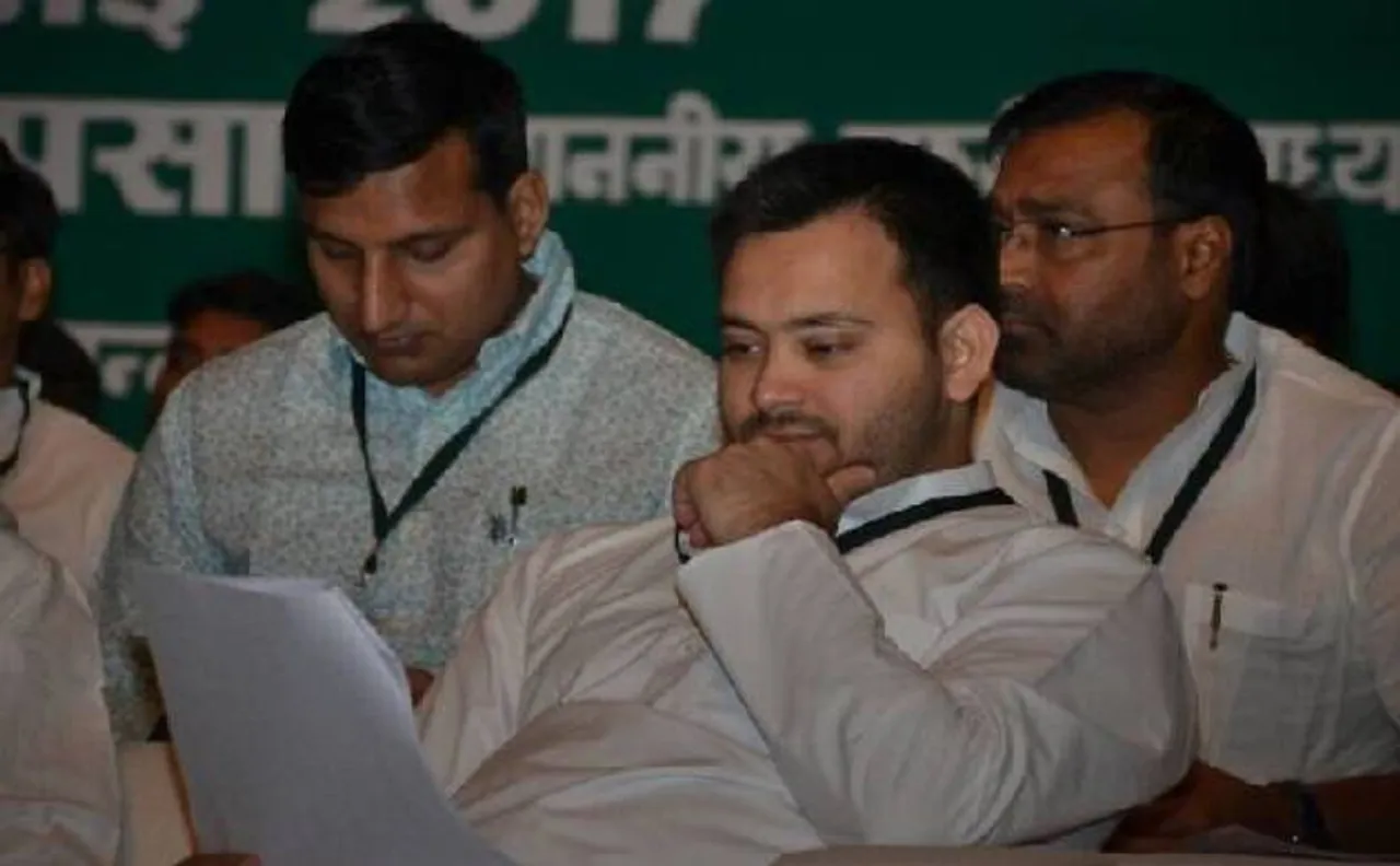 लालू परिवार मुश्किल में, IT ने राबड़ी, तेजस्वी, मीसा को भेजा कुर्की का नोटिस