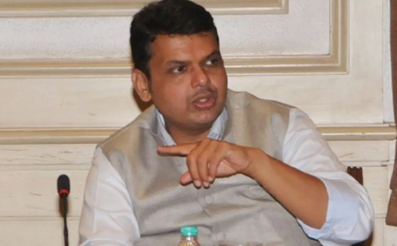 कर्ज माफी के बाद फडनवीस को सताने लगी राज्य के वित्तीय सेहत की चिंता, 1.5 लाख रुपये तक का कर्ज माफ कर चुकी है सरकार