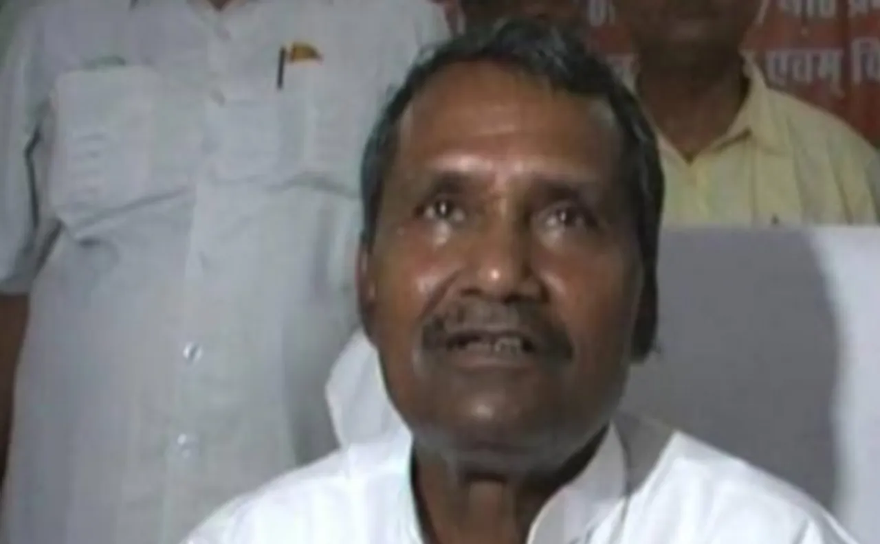 योगी के मंत्री गए GST का फायदा गिनाने पर फुल फॉर्म भी नहीं बता पाए