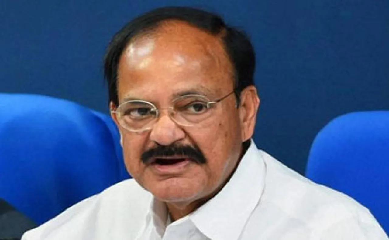 संसदीय कार्य मंत्री वेंकैया नायडू ने कांग्रेस नेताओं से जीएसटी लॉन्चिंग में शामिल होने का किया आग्रह