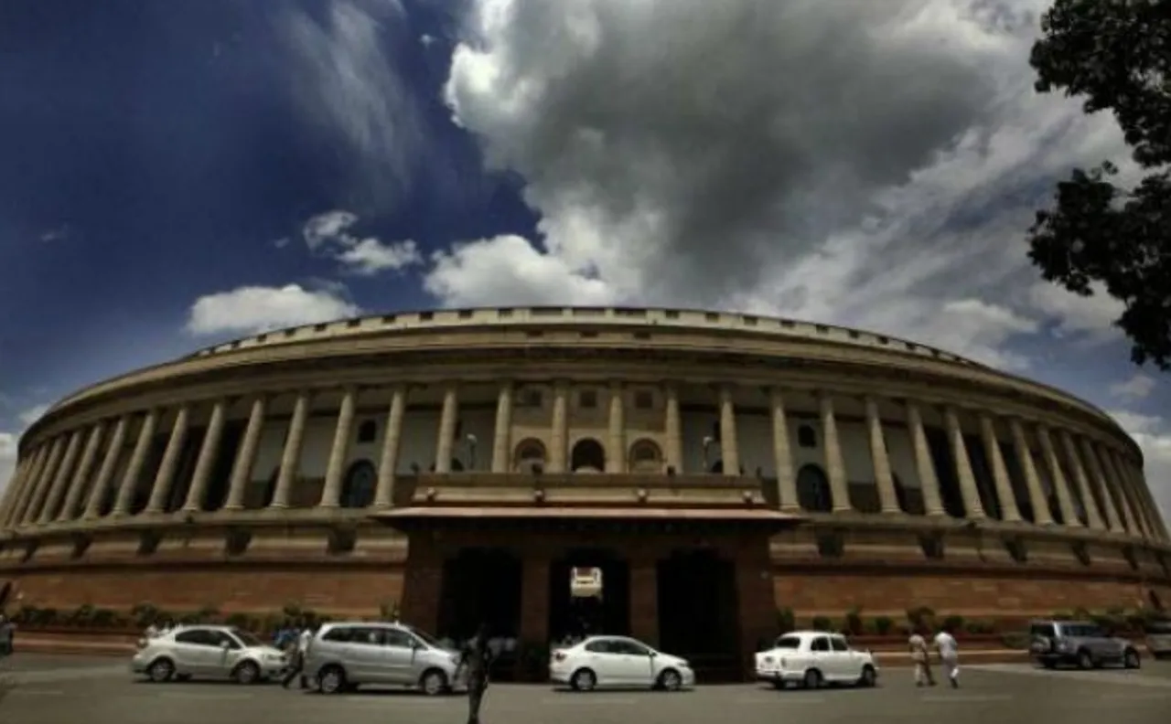 GST 2017: आज आधी रात से लागू होगा सबसे बड़ा कर सुधार, संसद में विशेष कार्यक्रम
