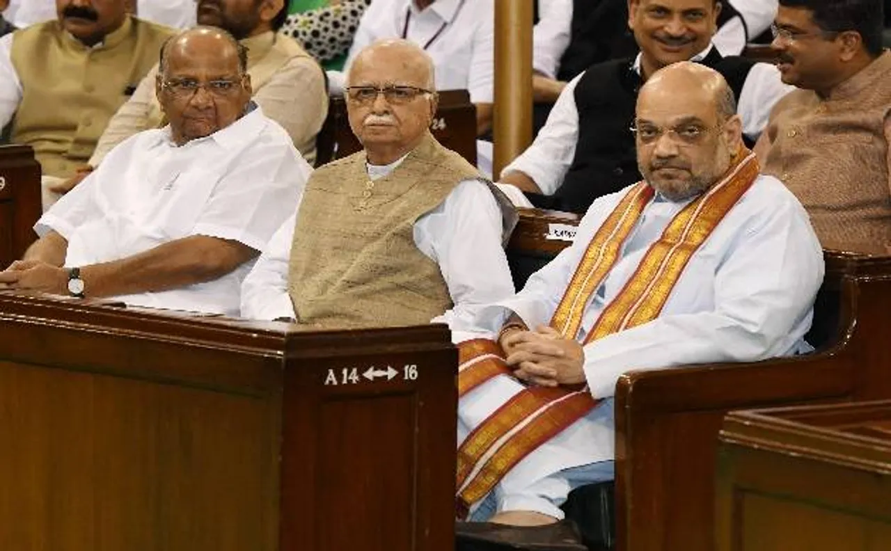 जानें, जीएसटी लागू होने पर अमित शाह, स्मृति ईरानी समेत अन्य नेताओं ने क्या कहा