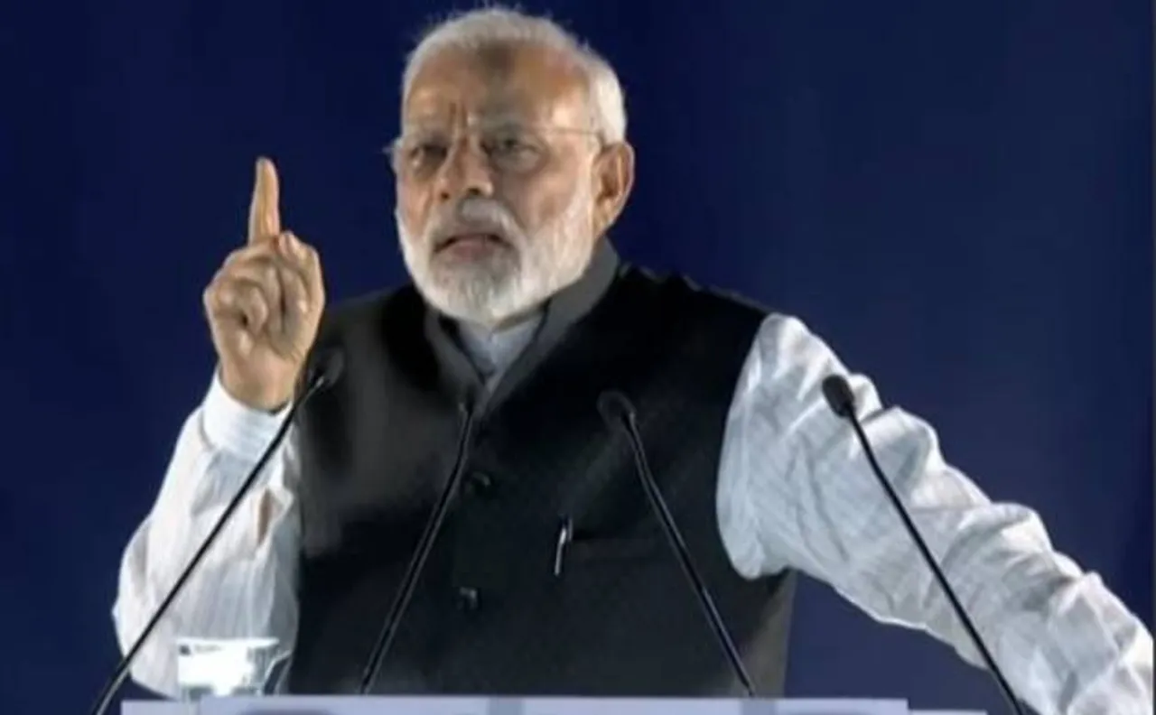 PM मोदी ने कहा, GST से पहले सरकार ने लगाया 1 लाख फर्जी कंपनियों पर ताला, 3 लाख कंपनियों पर संदेह