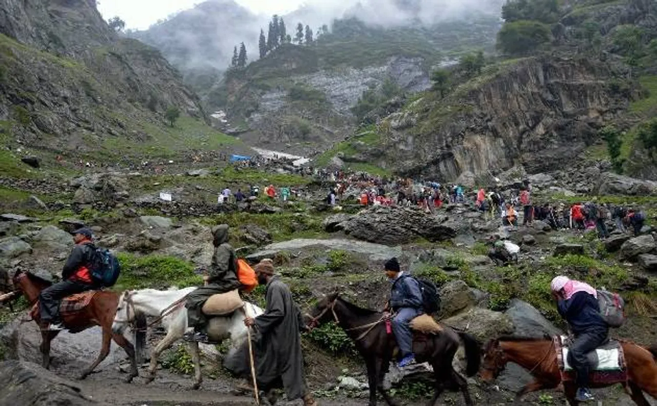 अमरनाथ यात्रा: कड़ी सुरक्षा के बीच पांचवां जत्था रवाना