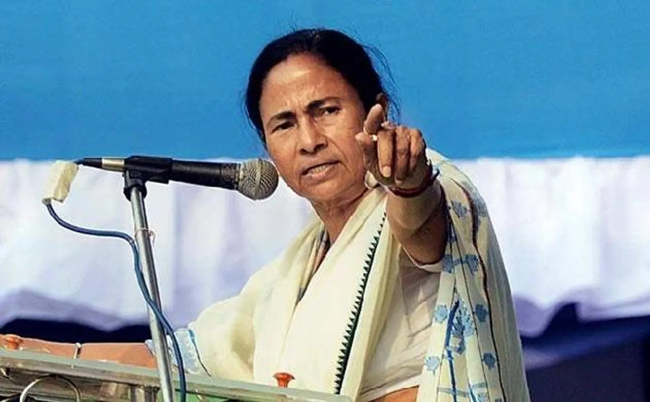 ममता बनर्जी ने कहा, GST व्यापारियों के लिए नोटबंदी के बाद जेलबंदी जैसा