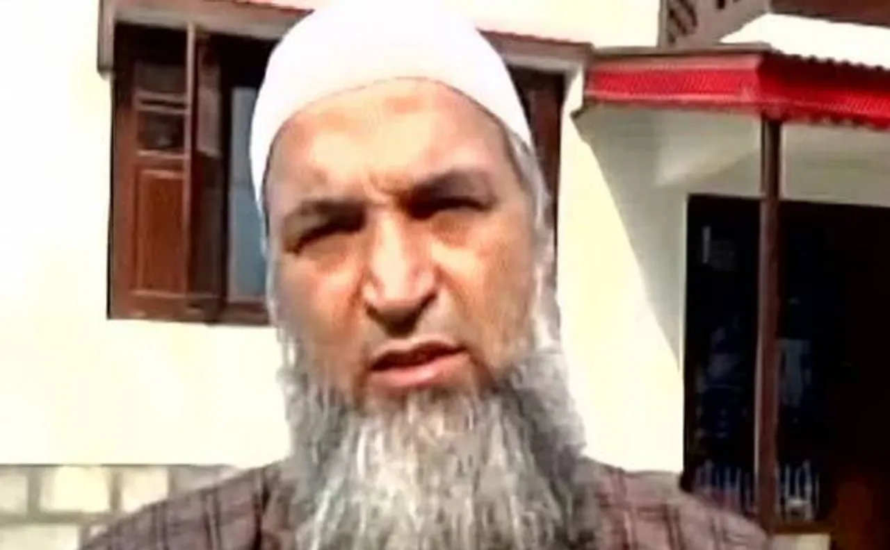 बुरहान वानी की बरसी पर पिता ने कहा, घाटी में चाहता हूं शांति और सौहार्द