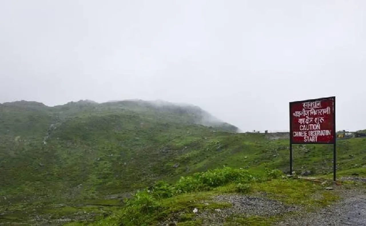 चीन ने भारत के सामने रखी शर्त, कहा- डाकोला से सेना हटाने पर ही होगी बातचीत