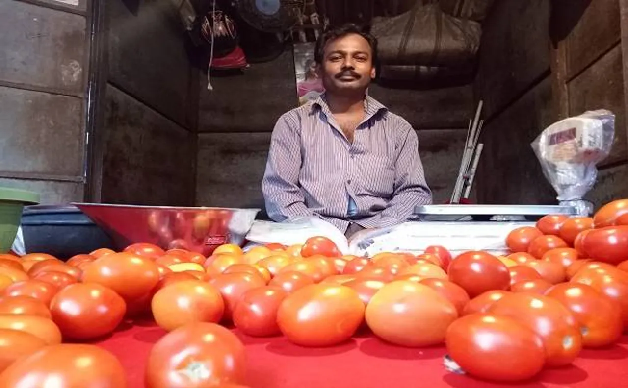 मुंबई: टमाटर का महंगाई इफ़ेक्ट, चोरों ने मंडी से उड़ाए 900 किलो टमाटर