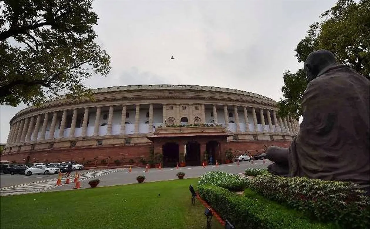 मानसून सत्र: 'खराब बर्ताव' के कारण कांग्रेस के 6 सांसद 5 दिनों के लिए लोकसभा से निलंबित