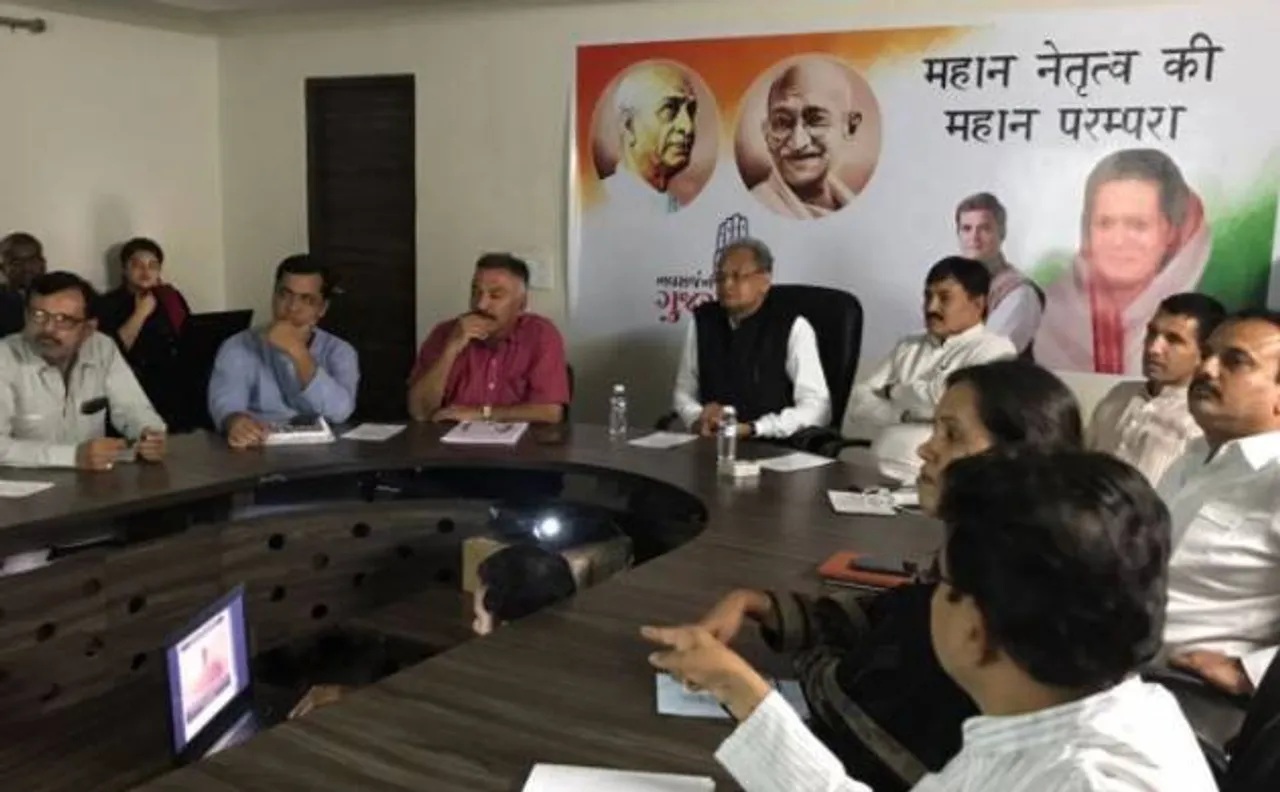 गुजरात कांग्रेस में थम नहीं रहा इस्तीफों का सिलसिला, 4 और MLA ने छोड़ी पार्टी