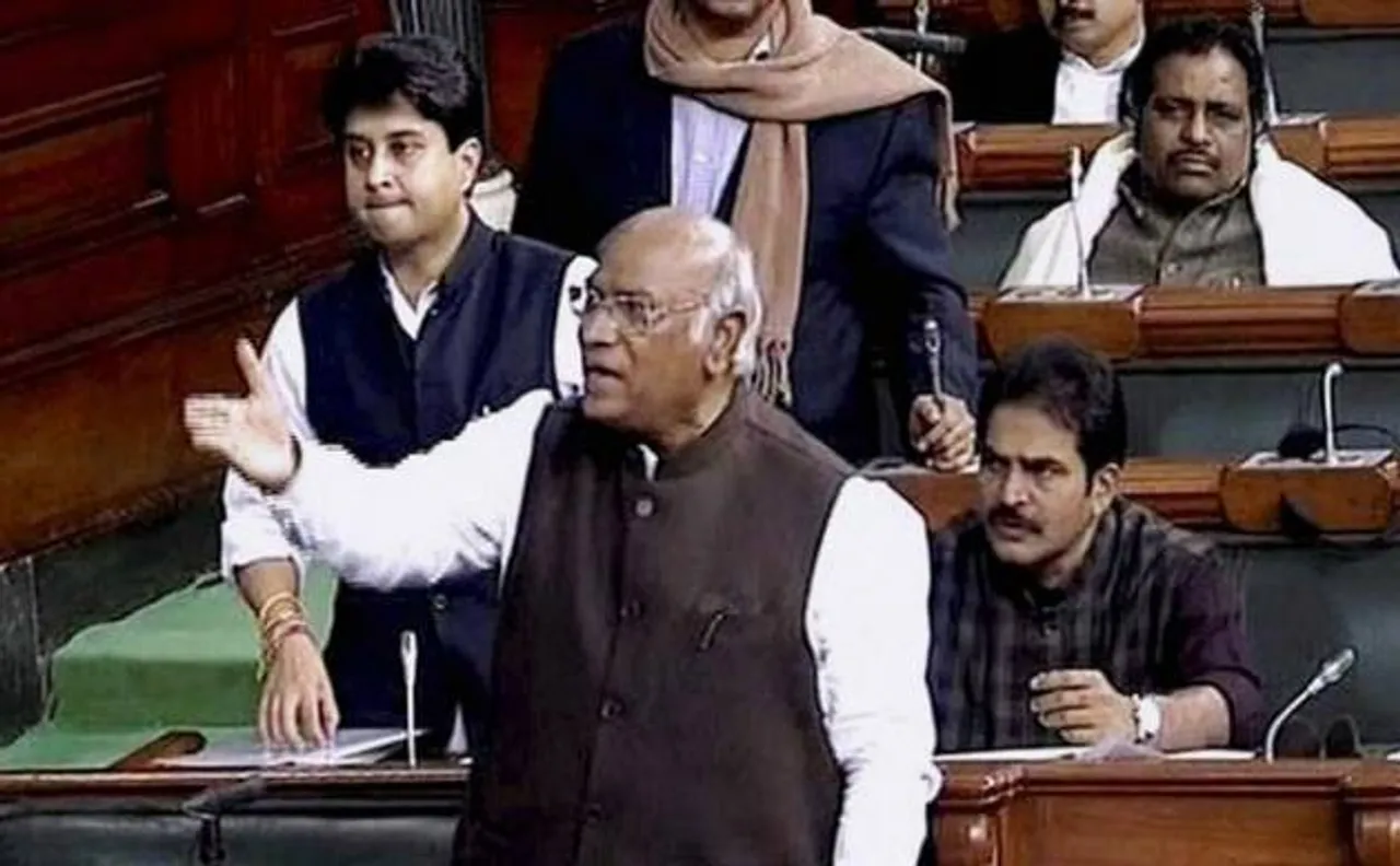 कांग्रेस ने लोकसभा में मोदी सरकार पर साधा निशाना, कहा-भारत को 'लिंचिस्तान' बनने से बचाए