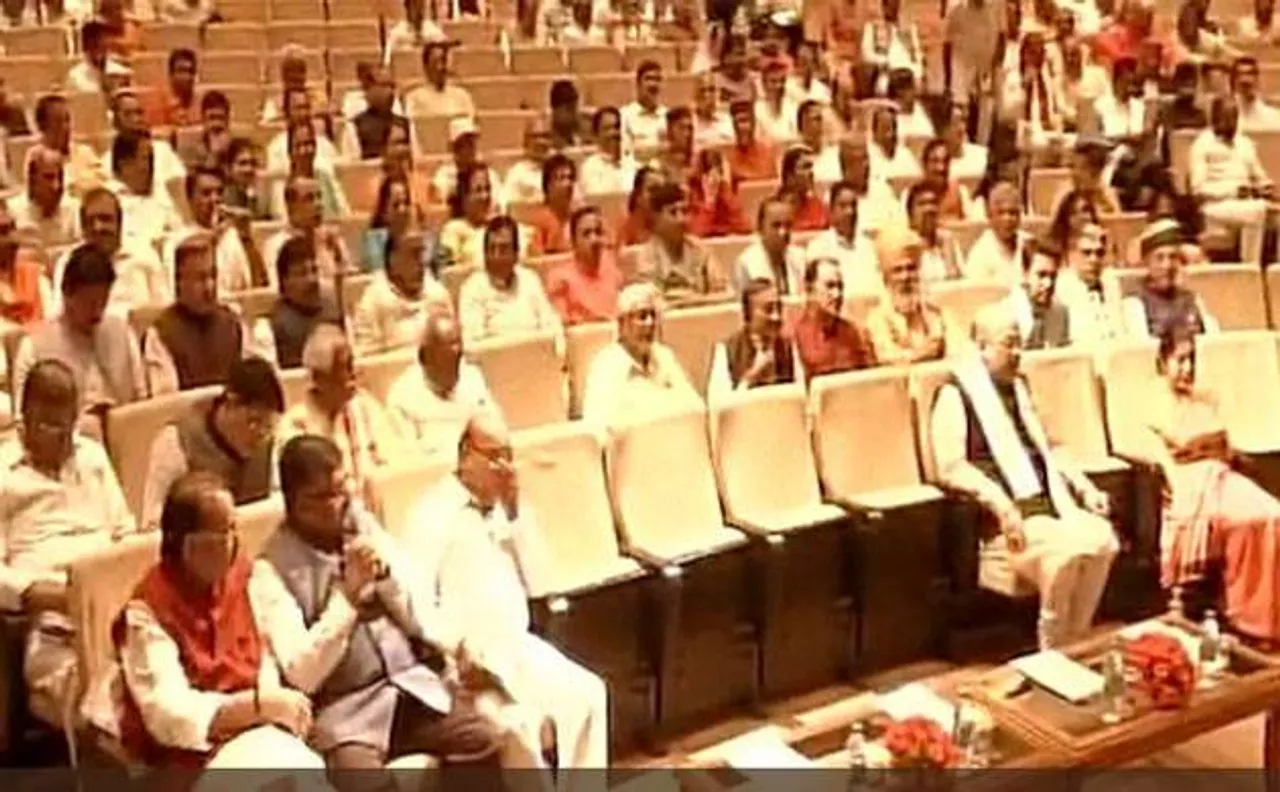 अमित शाह ने राज्यसभा से गायब बीजेपी सांसदों से मांगी सफाई