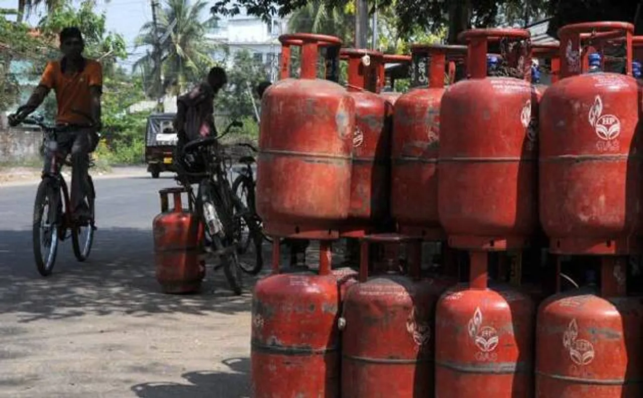 अब नहीं मिलेगी रसोई गैस सब्सिडी, अगले साल से बंद होगी स्कीम