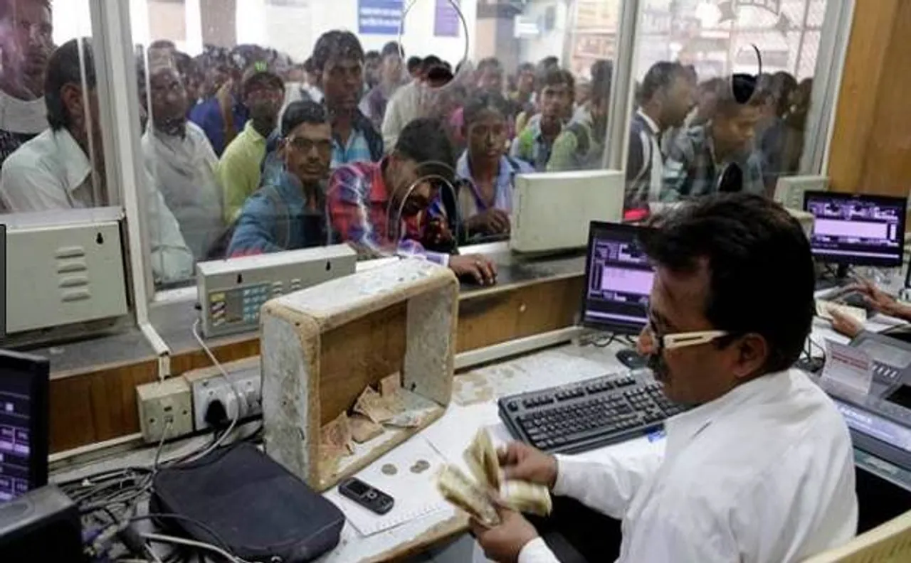 रेलवे ने टिकट कैंसिलेशन से साल 2016-17 में कमाए 1,400 करोड़ रुपये