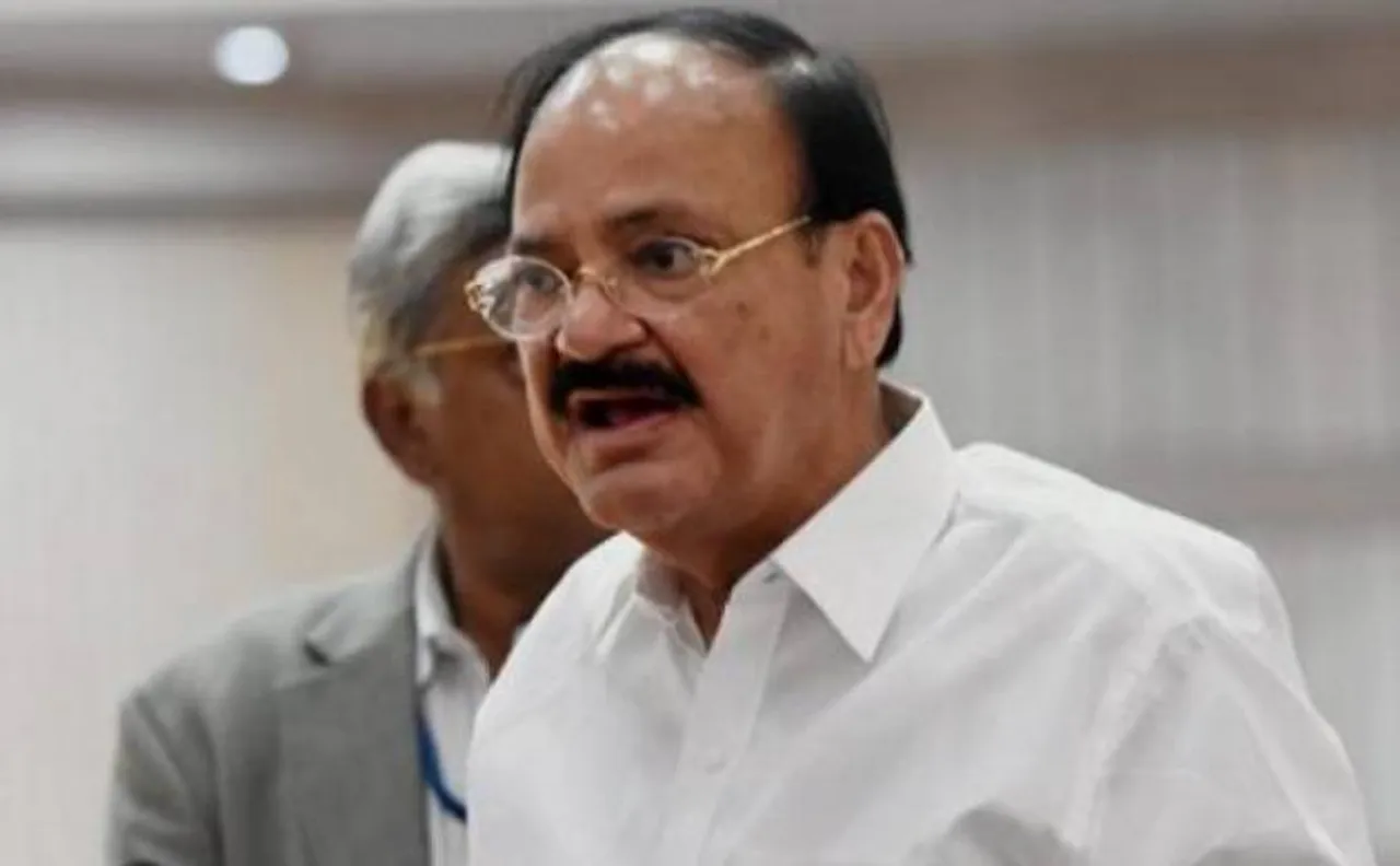 नायडू की शपथ, अंसारी के बयान पर क्या है प्रतिक्रिया, योगी ने किसपर गिराई गाज, पढ़ें 8 बड़ी खबर