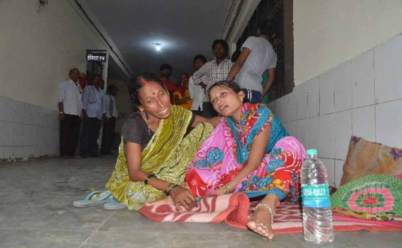 गोरखपुर: अस्पताल में लापरवाही से गई 31 जानें, योगी को घेरने के लिए विपक्षी दलों को मिला 'ऑक्सीजन'