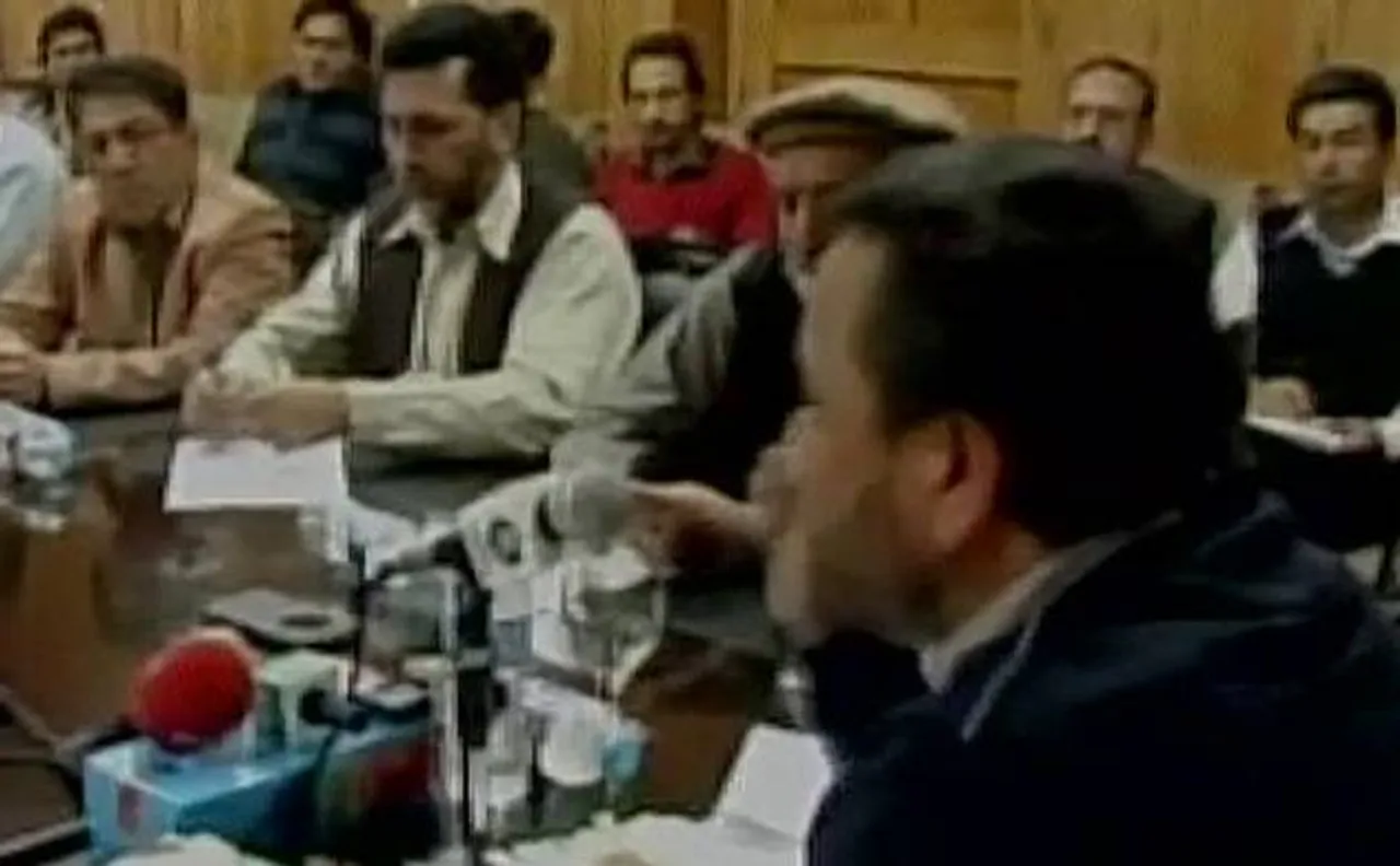 PoK में पाकिस्तानी सेना और ISI जबरन हथिया रहे जमीन, स्थानीय लोगों में गुस्सा