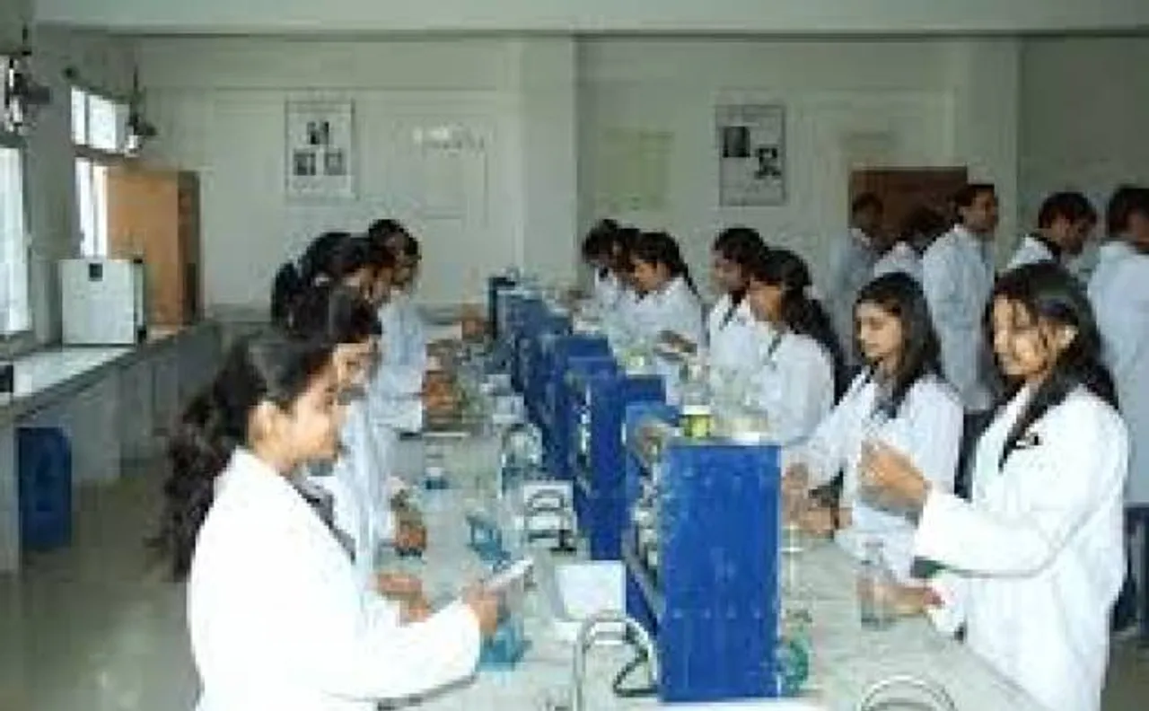 मेडिकल कॉलेजों में राज्य के मूल निवासी को ही मिले दाखिला : सर्वोच्च न्यायालय