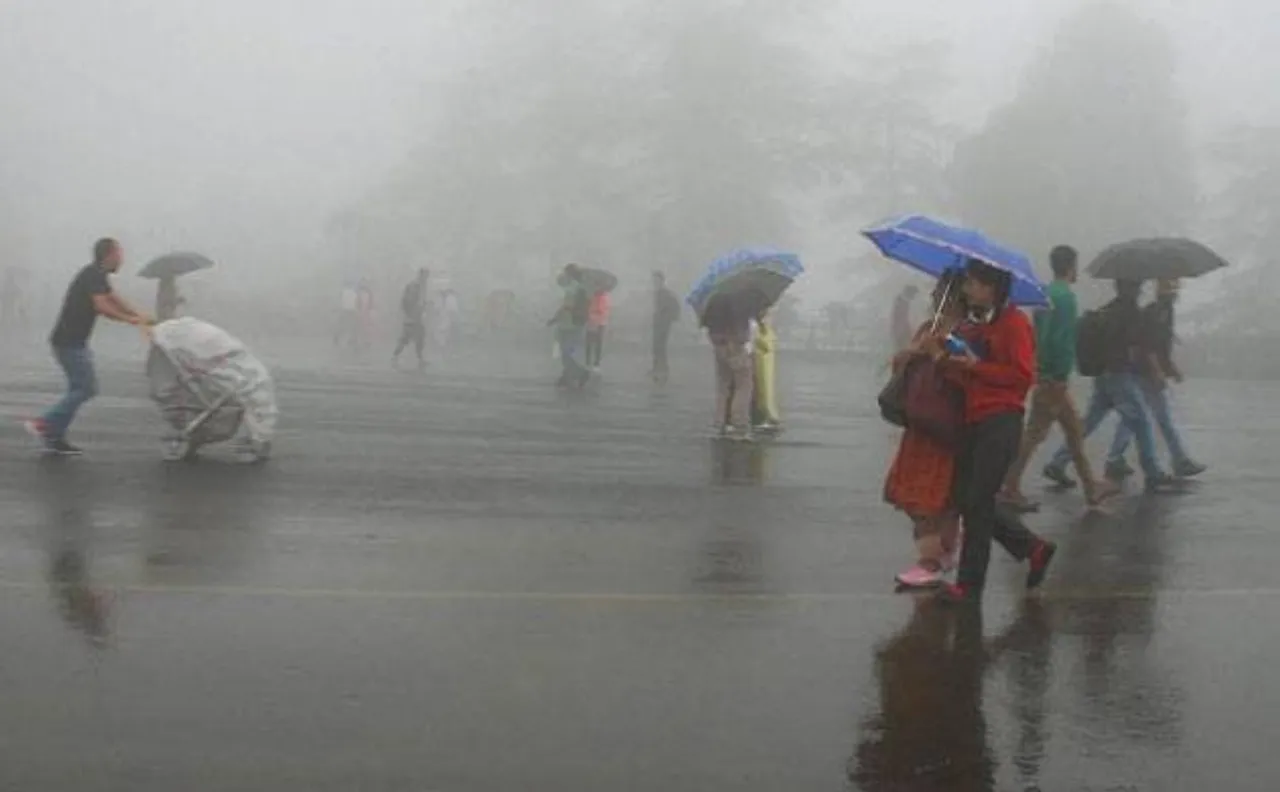 मध्य प्रदेश के कई हिस्सों में मौसम विभाग ने भारी बारिश की चेतावनी जारी की