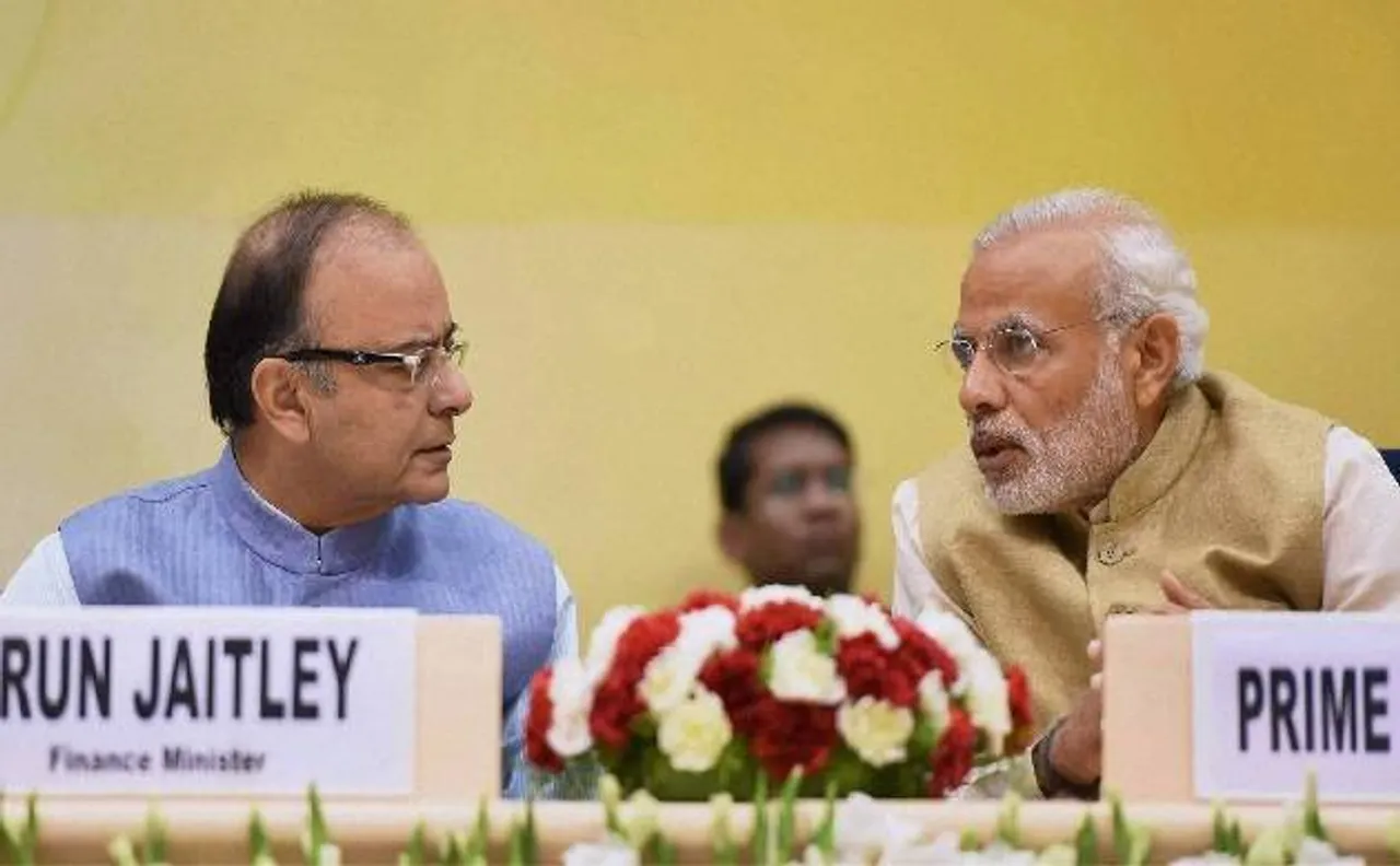 नोटबंदी पर RBI की रिपोर्ट के बाद मोदी सरकार के लिए एक और बुरी खबर, जीडीपी में भारी गिरावट