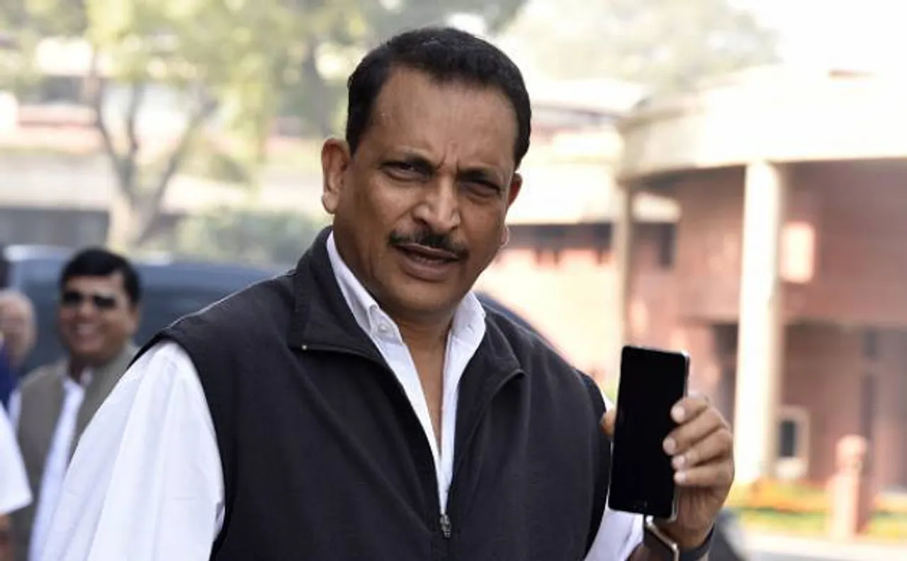 मोदी कैबिनेट में फेरबदल से पहले रूडी और बालियान ने दिया इस्तीफा, सीतारमण और उमा भारती के इस्तीफे की अटकलें