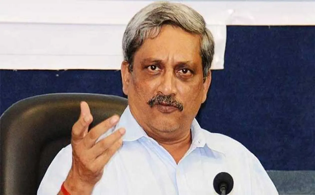 मनोहर पर्रिकर ने किया फीफा यू-17 विश्व कप का गोवा लोगो लॉन्च