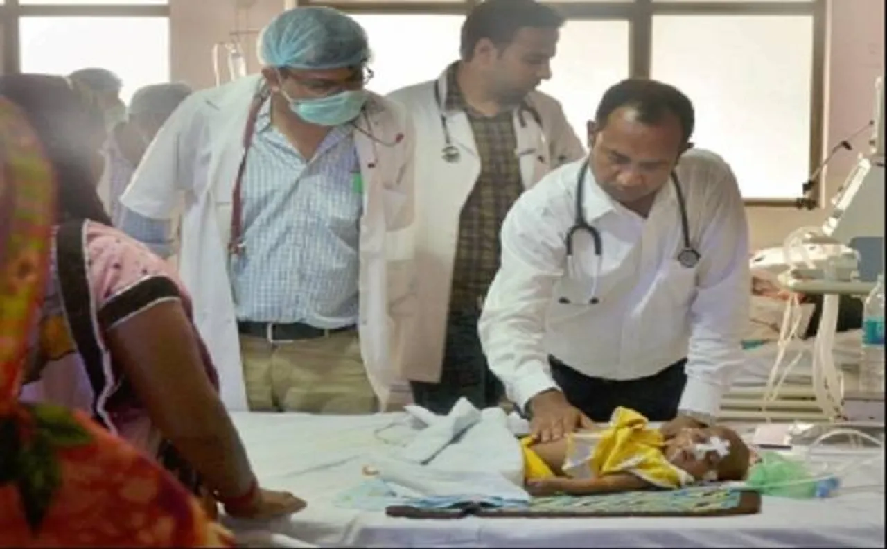 गोरखपुर बीआरडी हादसा: नहीं थम रहा बच्चों की मौत का सिलसिला, 24 घंटे में 10 और बच्चो की मौत
