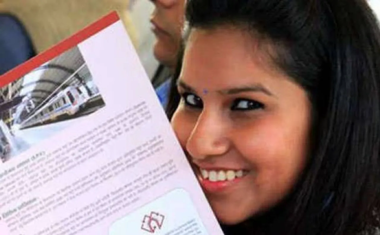 मिलिए लखनऊ मेट्रो का लोगो डिजाइन करने वाली लड़की से, इनाम में मिले थे 2 लाख रुपये
